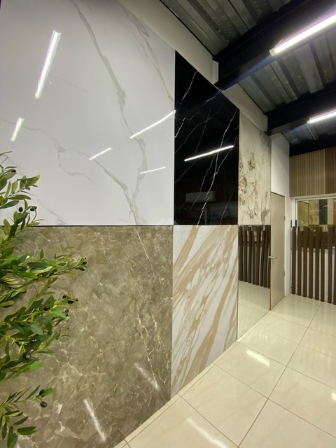 Mármol. 1.22m x 2.44/2.80m. - Black Galaxy