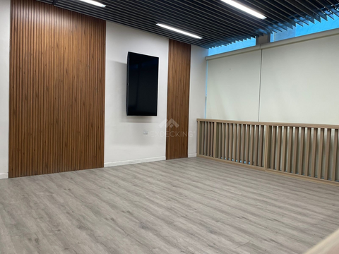 Lambrín Interior. - Nogal Claro.