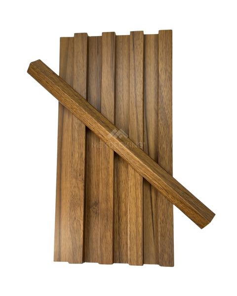 Lambrín Interior. - Nogal Natural. Caja con 10 Piezas