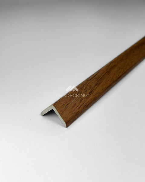 Esquinero Interior 2cm x 2.90m. - Nogal Natural